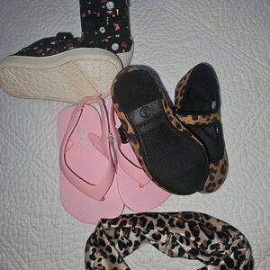 New Baby Girl Shoes Size 5 Leopard Print Flats and Pink Flip Flops Old Navy